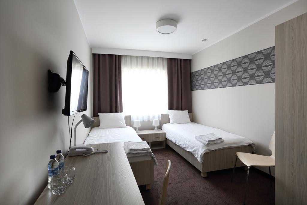 Hotel Porto Radomsko Zimmer foto